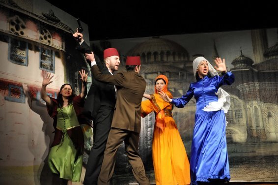 Üsküdarda Yanlışlıklar Komedisi (2011)